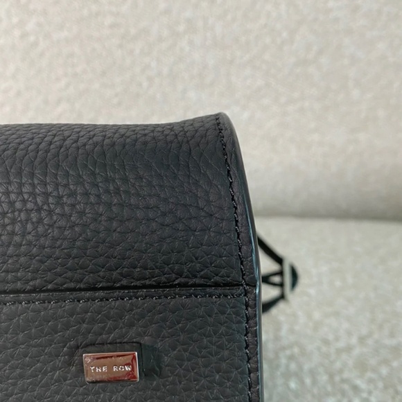 Authentic The Row Black Matte Grained Margaux 15 Leather Top-Handle Bag - Picture 5 of 11